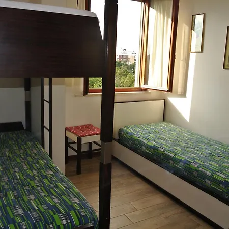 3758929 Apartment