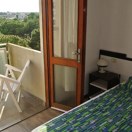 Apartment 3758929 *